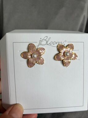 jBloom enameled Pink Flower Stud Earrings